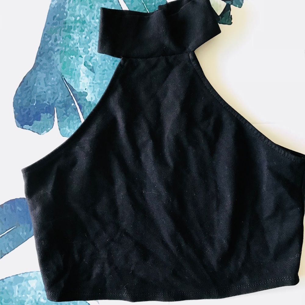Black crop top